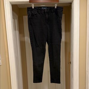 Democracy Women's Black Straight Leg Jeans